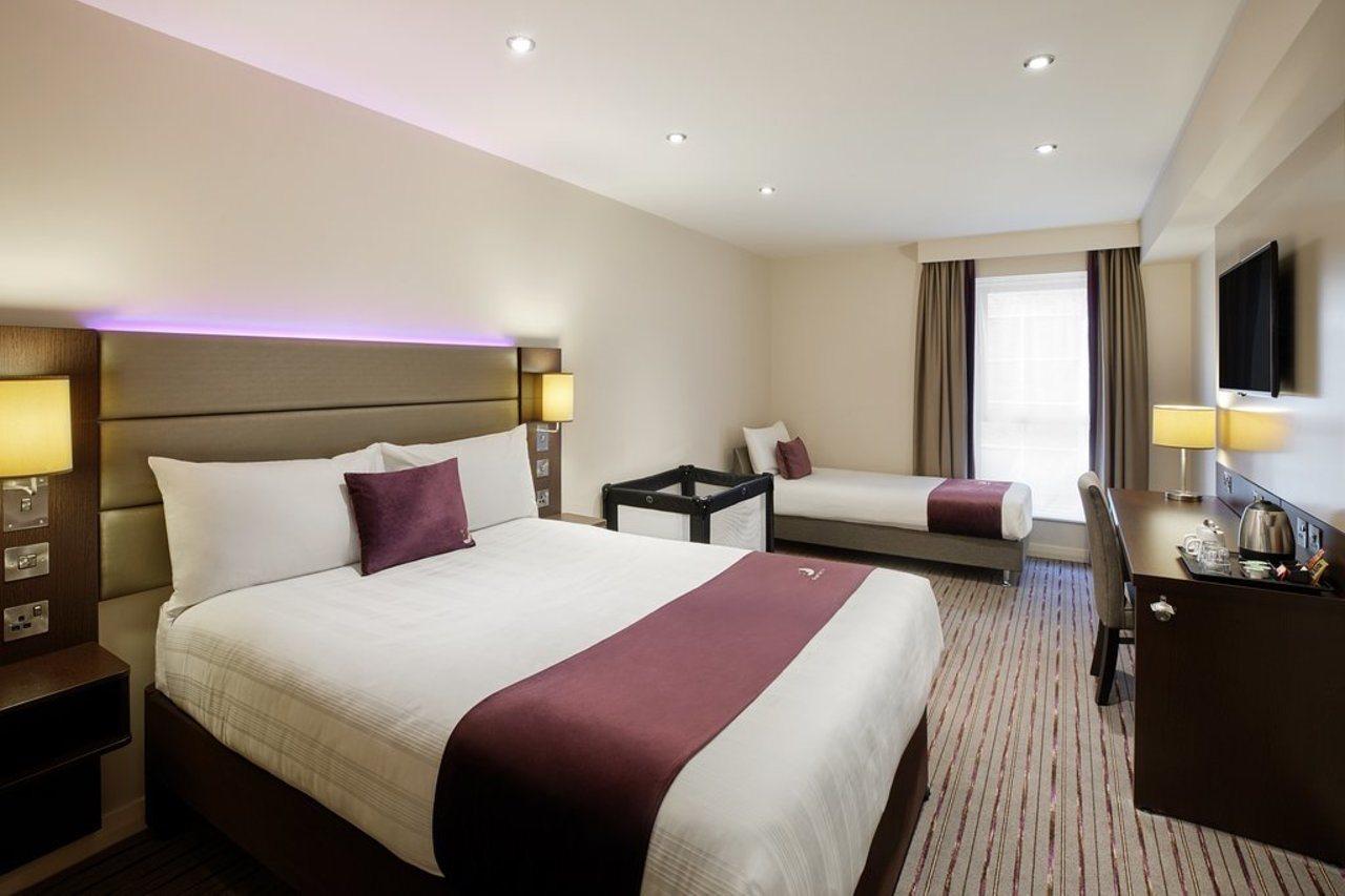 Premier Inn Sevenoaks Eksteriør billede